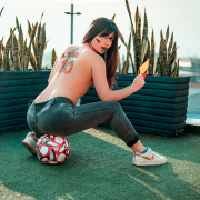 SeleneLeon1