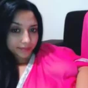 nishaahot1