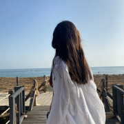 Bella-Right