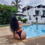 nina_kisslove