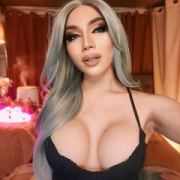 TsQueenSelena1