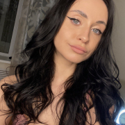 Alice__Queen