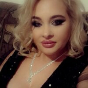 fuckable_girl_outdoor