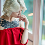 Avlora_Blond