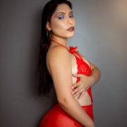 nikkigil_