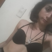 MiaHarperr