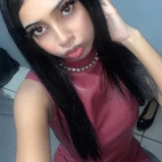 OnlyYours_Leah